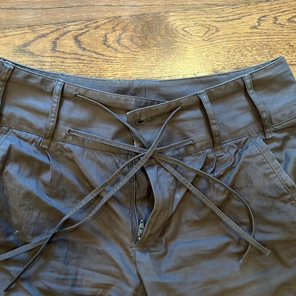 Banana Republic 10 green short - Picture 2 of 3